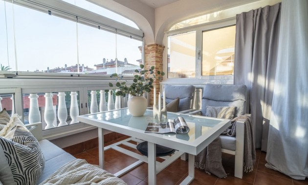 Herverkoop - Appartement / flat -
Playa Flamenca - Zeniamar