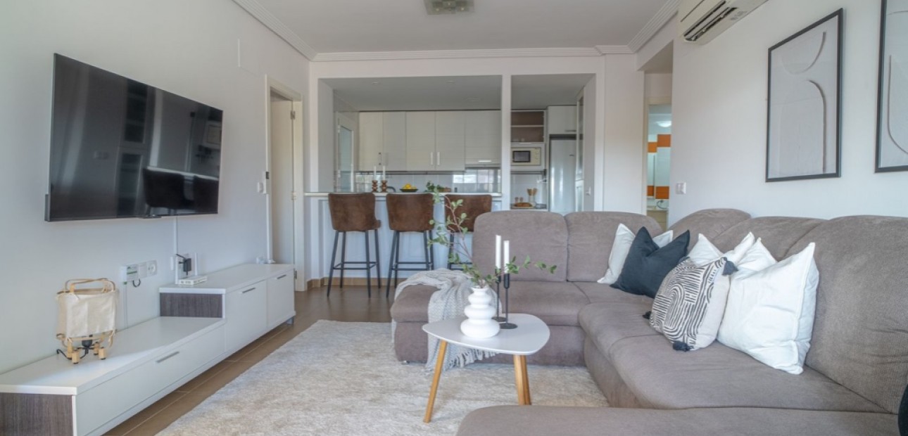 Herverkoop - Appartement / flat -
Playa Flamenca - Zeniamar