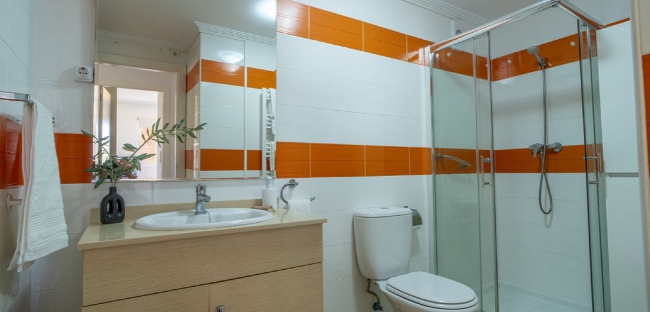 Herverkoop - Appartement / flat -
Playa Flamenca - Zeniamar