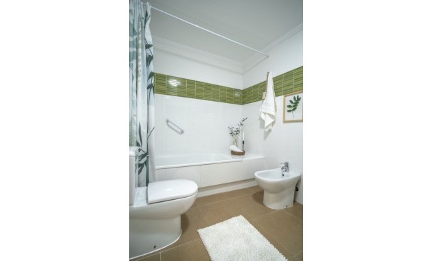 Herverkoop - Appartement / flat -
Playa Flamenca - Zeniamar