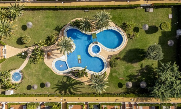 Herverkoop - Appartement / flat -
Playa Flamenca - Zeniamar