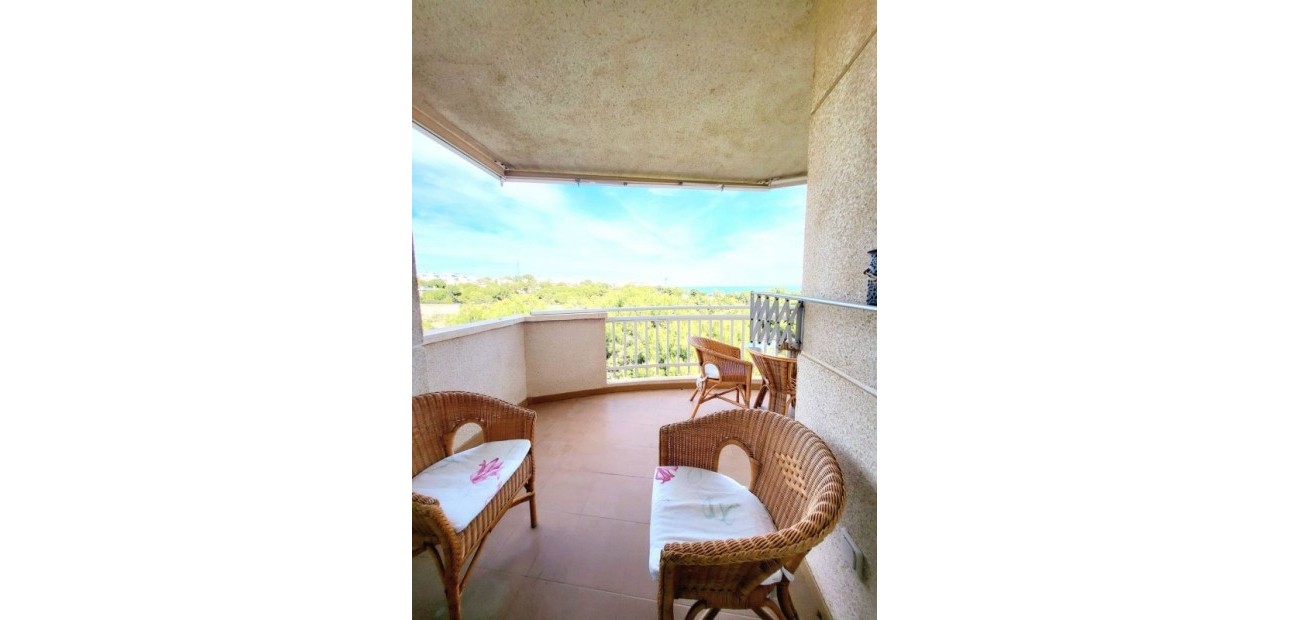 Venta - Apartamento / piso -
Dehesa de Campoamor