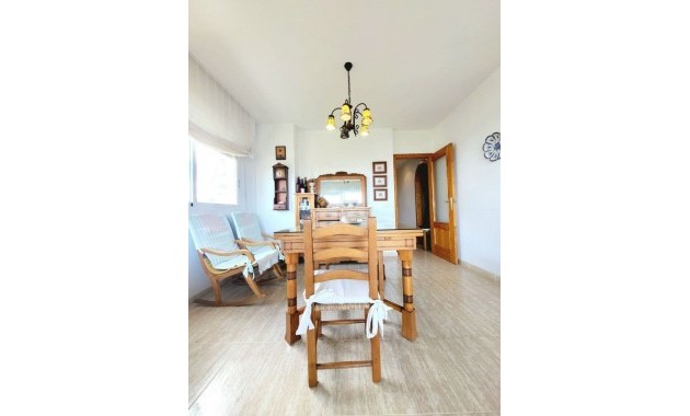 Venta - Apartamento / piso -
Dehesa de Campoamor