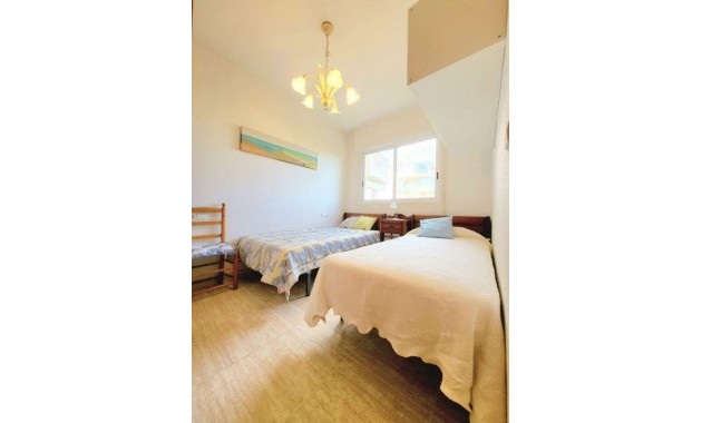 Venta - Apartamento / piso -
Dehesa de Campoamor