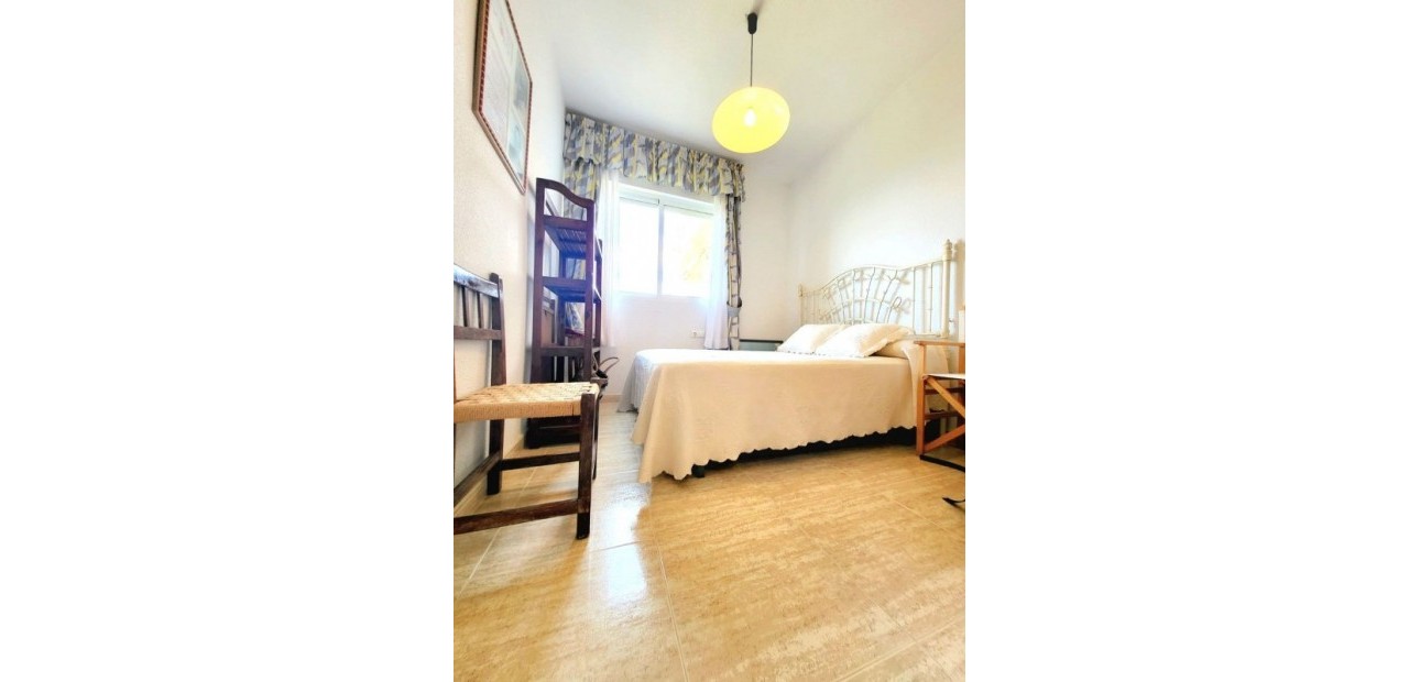 Venta - Apartamento / piso -
Dehesa de Campoamor