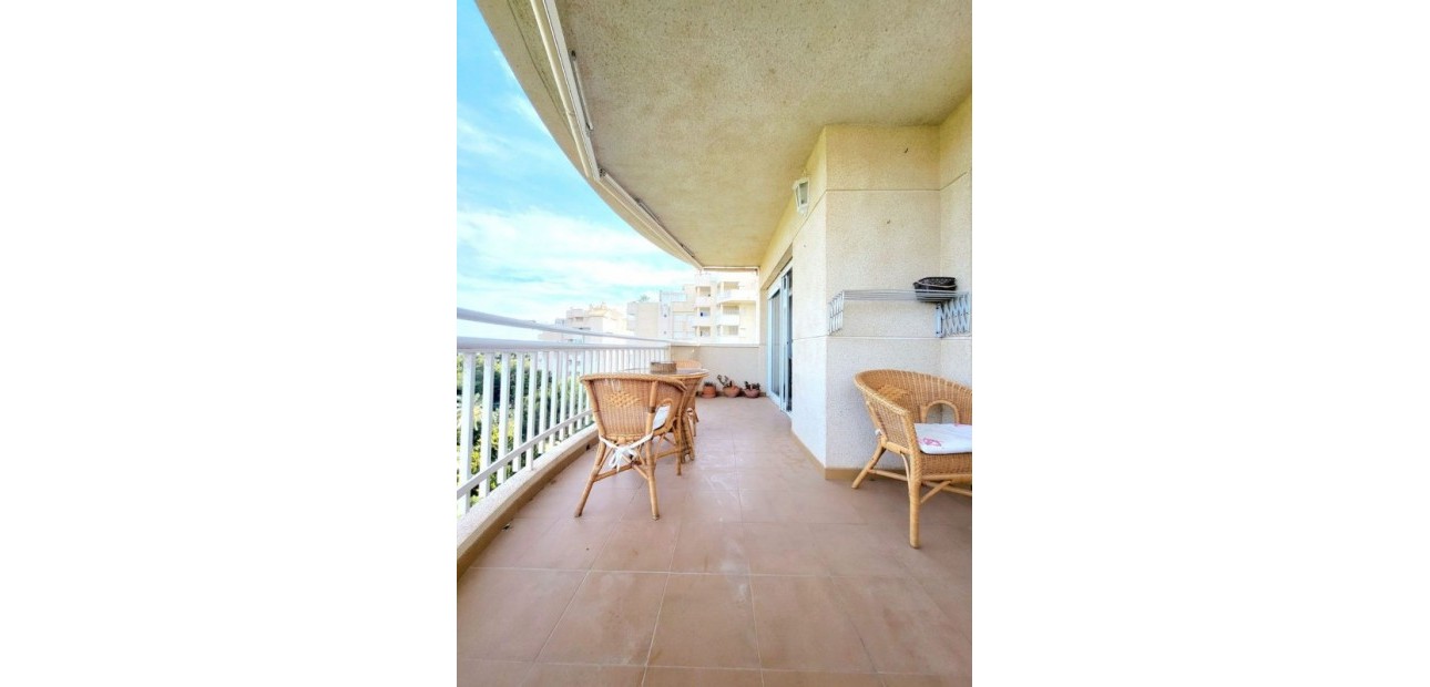 Venta - Apartamento / piso -
Dehesa de Campoamor