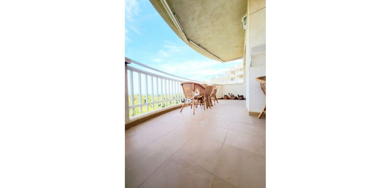 Venta - Apartamento / piso -
Dehesa de Campoamor