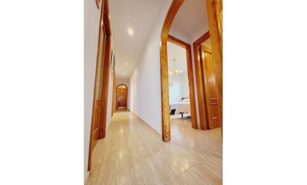 Venta - Apartamento / piso -
Dehesa de Campoamor