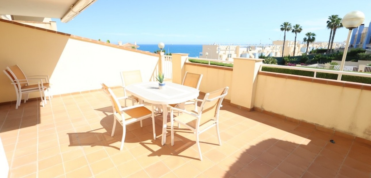 Venta - Apartamento / piso -
Campoamor