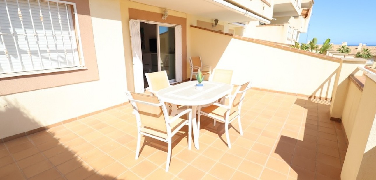 Venta - Apartamento / piso -
Campoamor