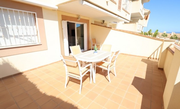 Venta - Apartamento / piso -
Campoamor