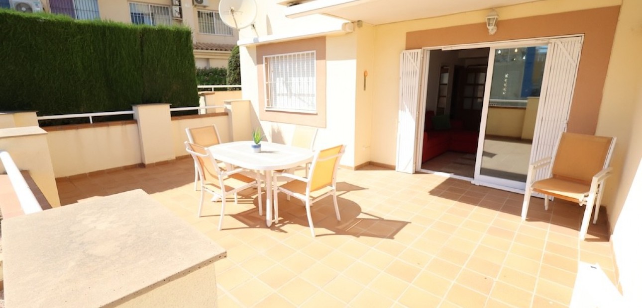 Venta - Apartamento / piso -
Campoamor