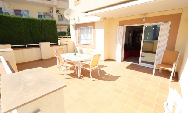 Venta - Apartamento / piso -
Campoamor