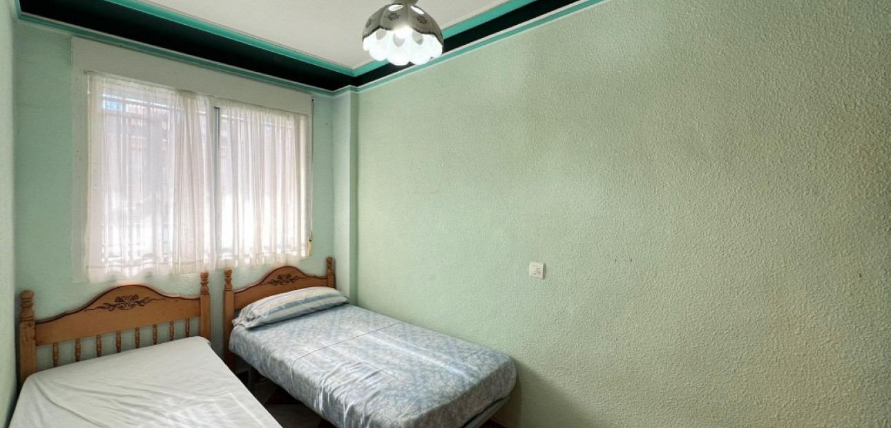 Herverkoop - Herenhuis -
La Mata