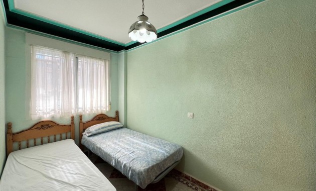 Herverkoop - Herenhuis -
La Mata