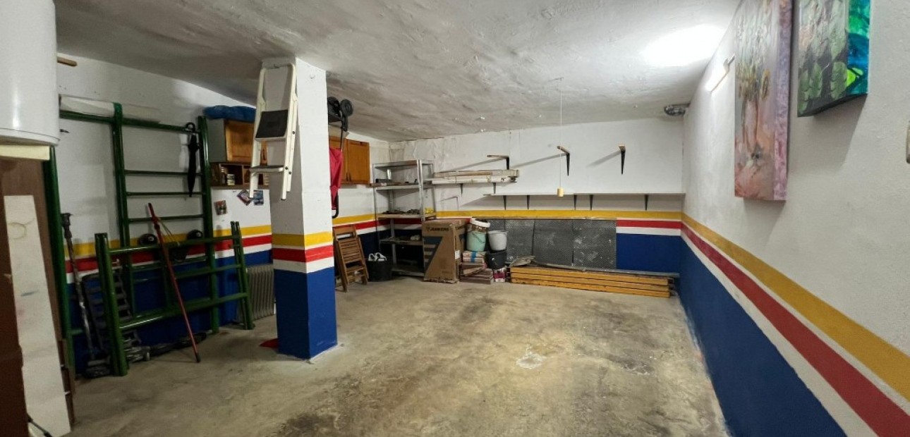 Herverkoop - Herenhuis -
La Mata