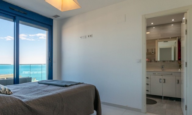 Venta - Apartamento / piso -
Punta Prima