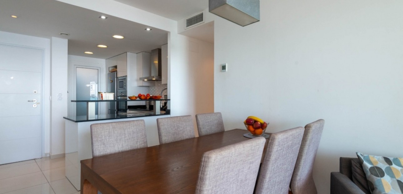 Venta - Apartamento / piso -
Punta Prima