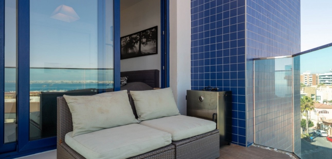 Venta - Apartamento / piso -
Punta Prima