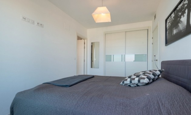 Venta - Apartamento / piso -
Punta Prima