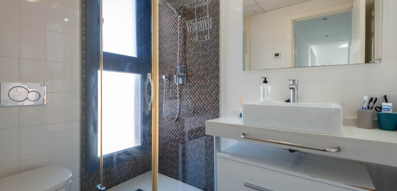 Venta - Apartamento / piso -
Punta Prima