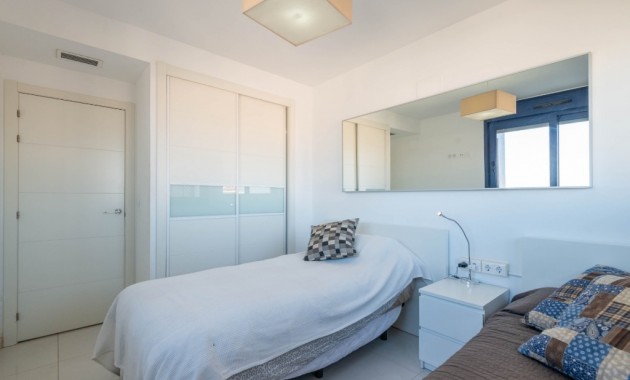 Venta - Apartamento / piso -
Punta Prima