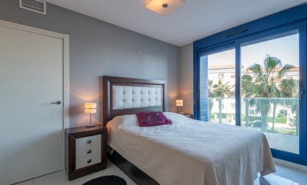 Venta - Apartamento / piso -
Punta Prima