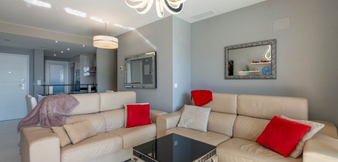 Venta - Apartamento / piso -
Punta Prima