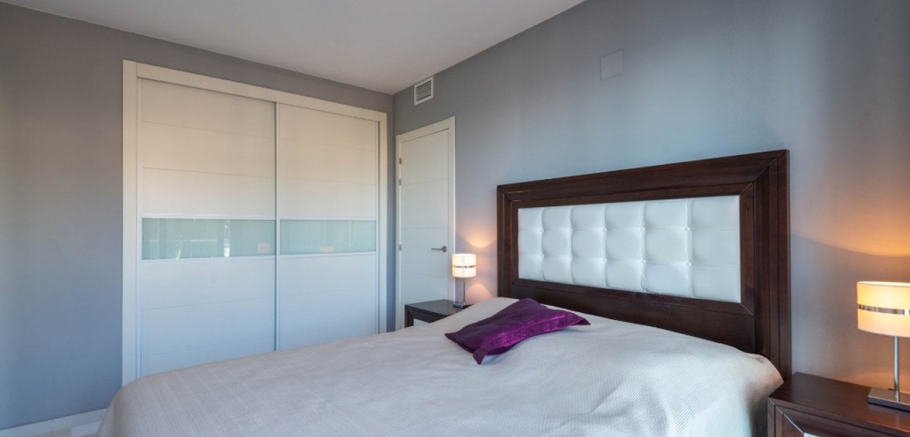 Venta - Apartamento / piso -
Punta Prima