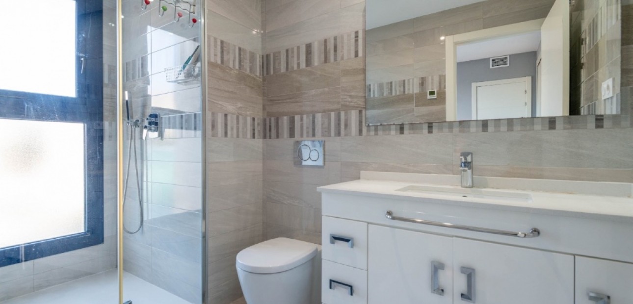 Venta - Apartamento / piso -
Punta Prima