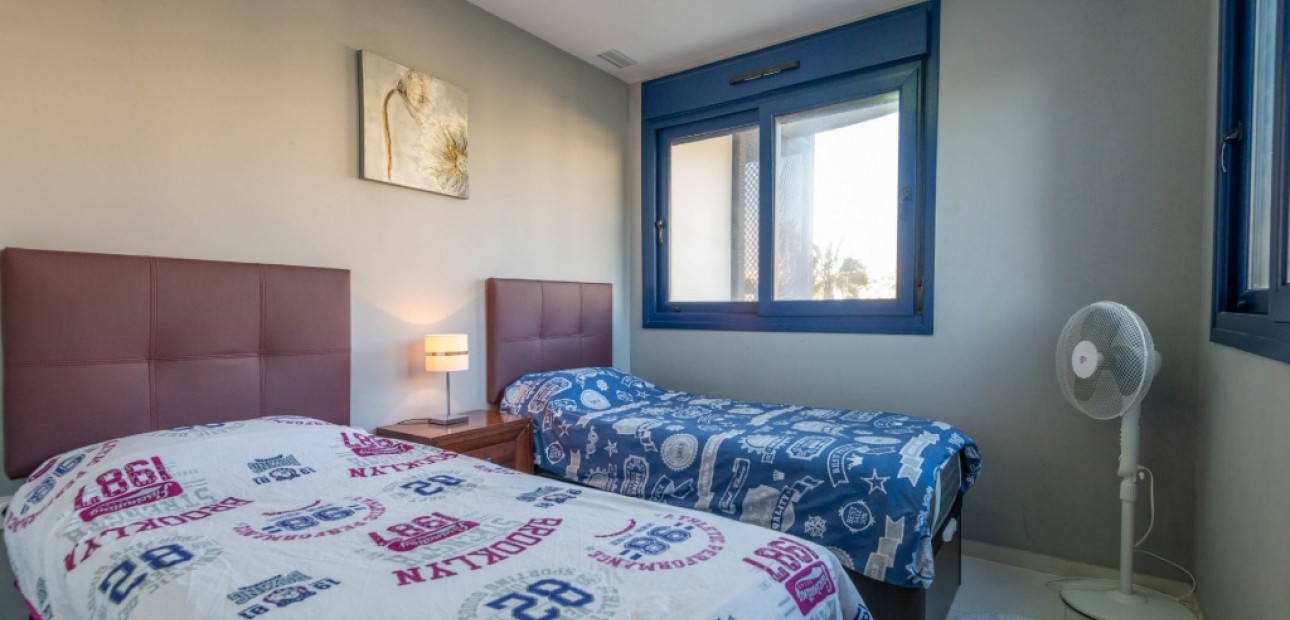 Venta - Apartamento / piso -
Punta Prima