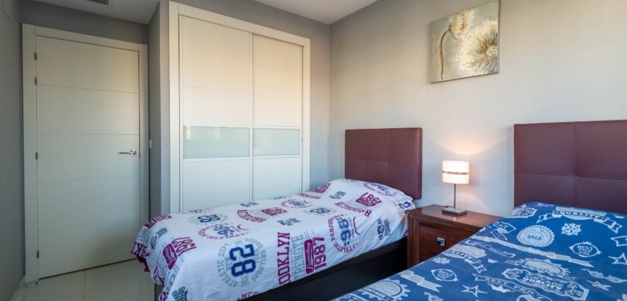 Venta - Apartamento / piso -
Punta Prima