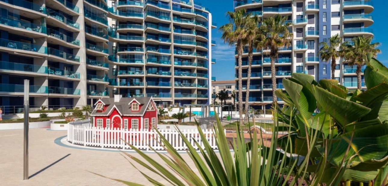 Venta - Apartamento / piso -
Punta Prima