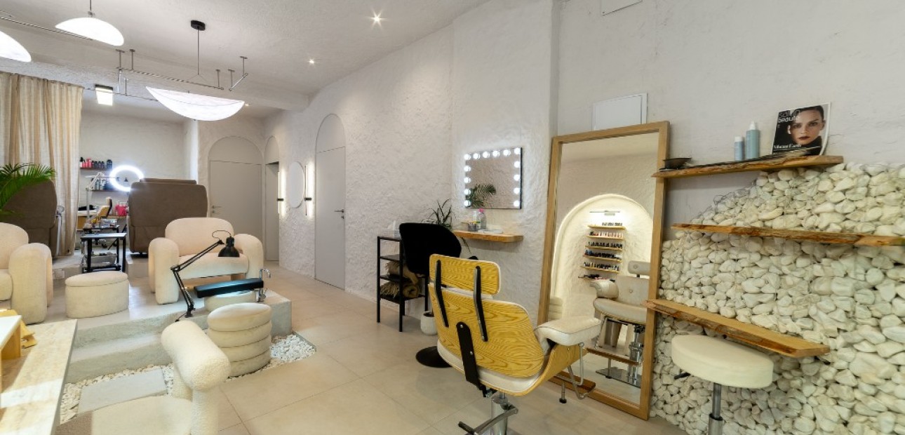 Herverkoop - Business -
Alicante - Center