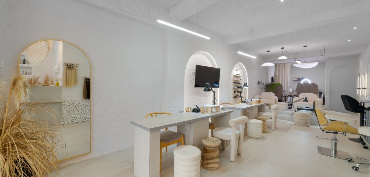 Herverkoop - Business -
Alicante - Center