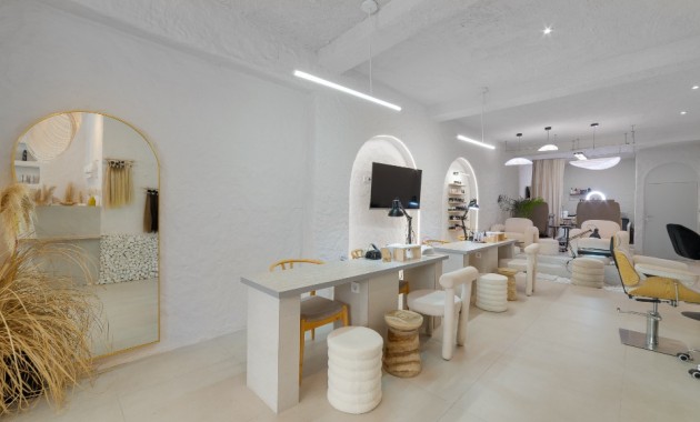 Herverkoop - Business -
Alicante - Center
