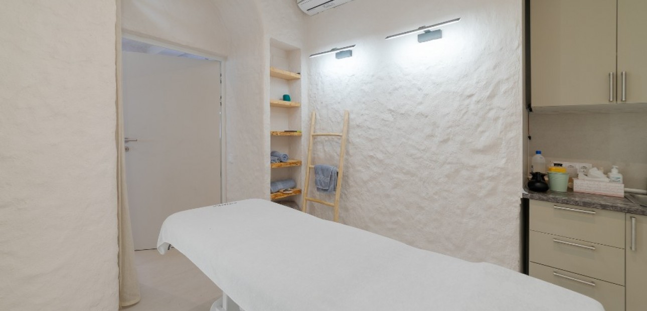 Herverkoop - Business -
Alicante - Center