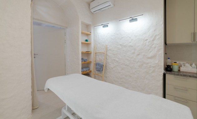 Herverkoop - Business -
Alicante - Center