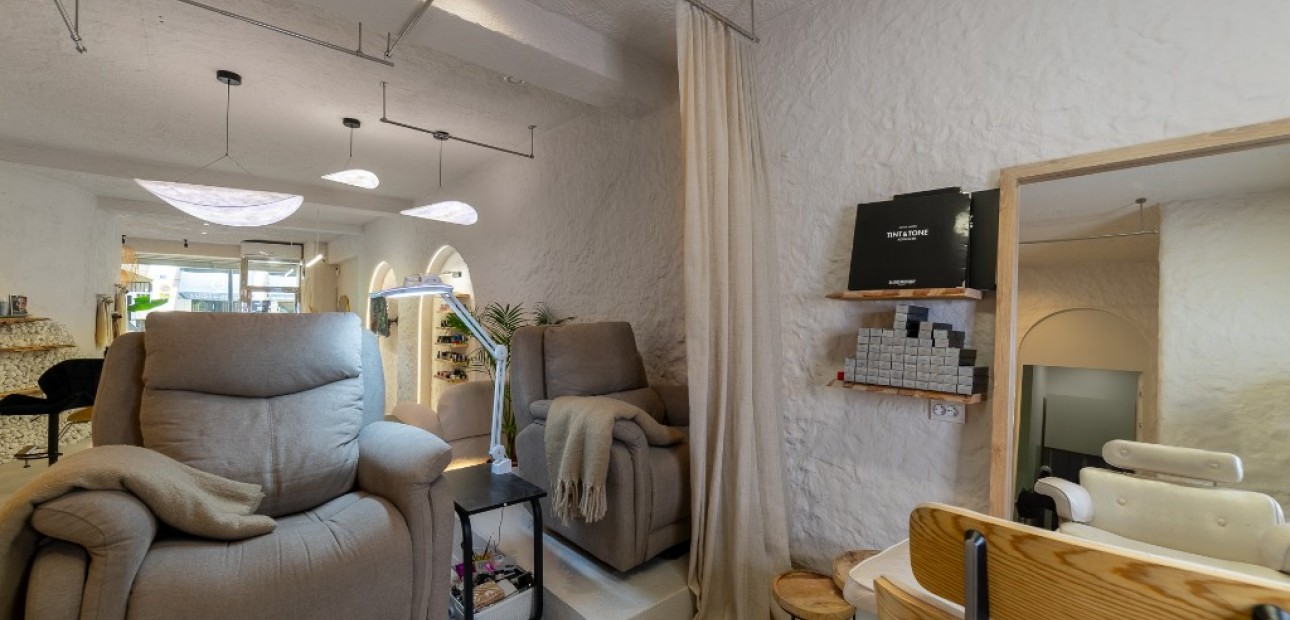 Herverkoop - Business -
Alicante - Center