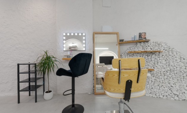 Herverkoop - Business -
Alicante - Center