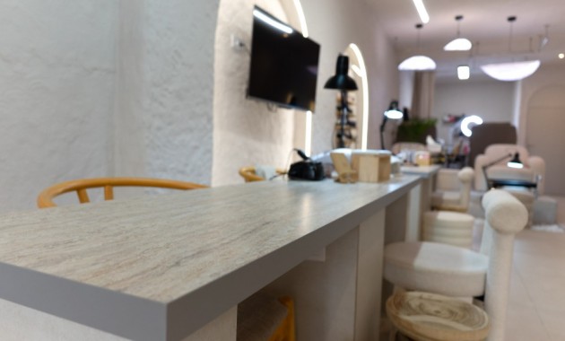 Herverkoop - Business -
Alicante - Center