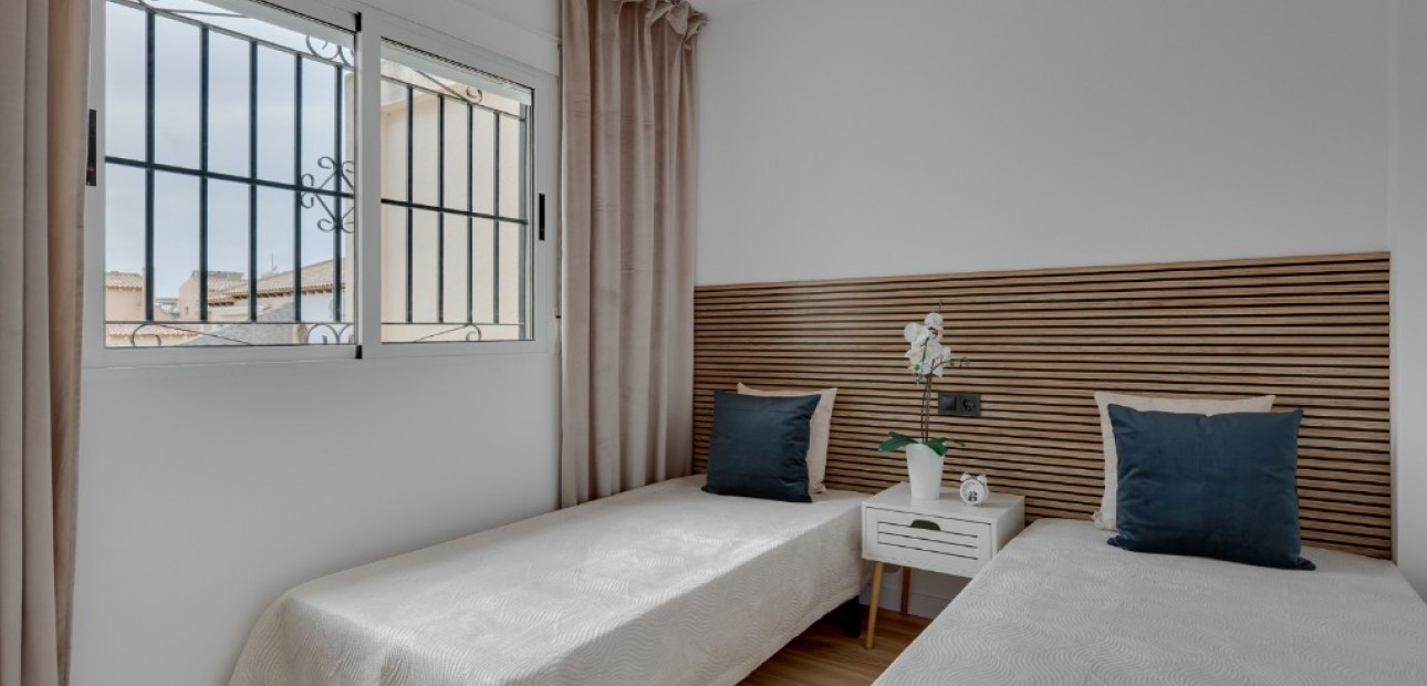 Herverkoop - Herenhuis -
Costa Blanca - Orihuela Costa