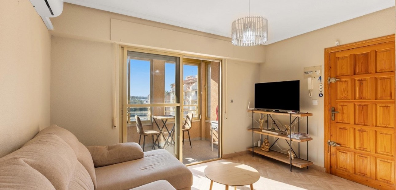 Herverkoop - Appartement / flat -
Torrevieja - La Mata