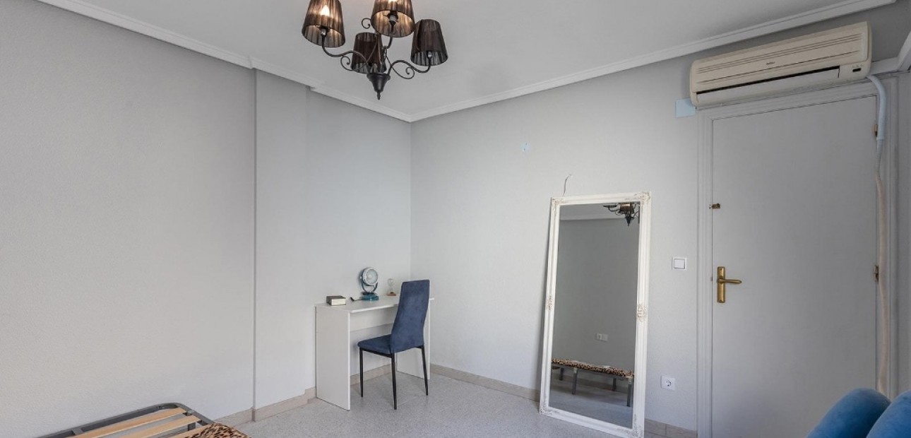 Herverkoop - Appartement / flat -
Torrevieja - La Mata