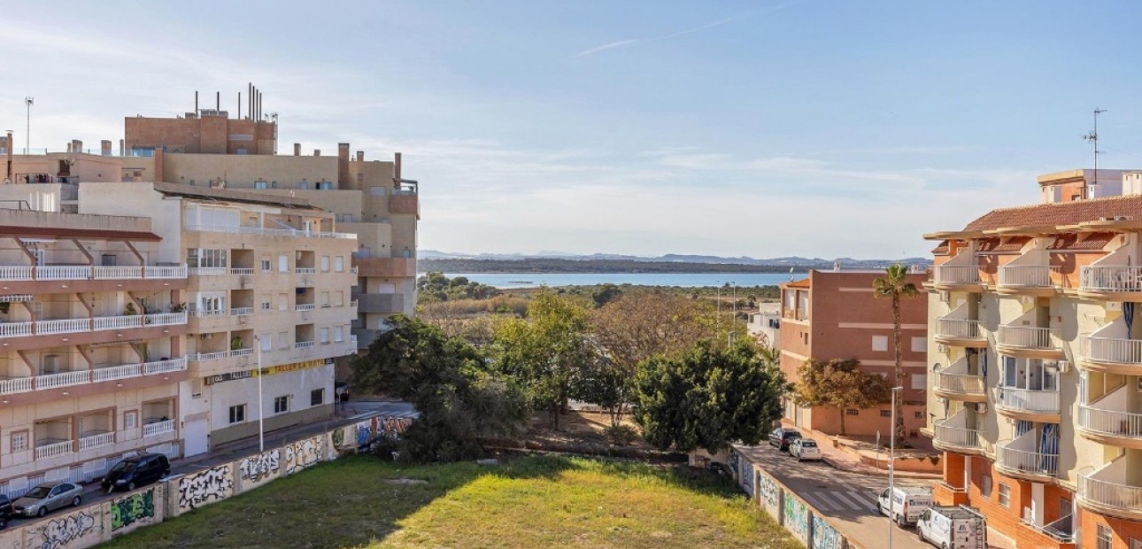 Herverkoop - Appartement / flat -
Torrevieja - La Mata