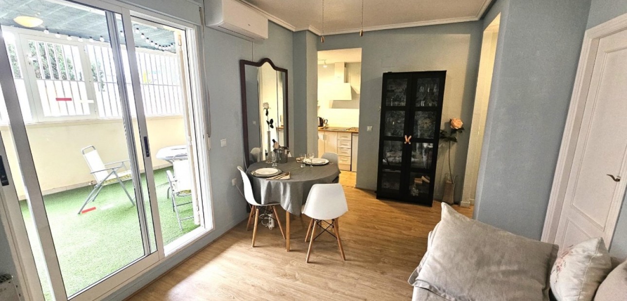 Herverkoop - Appartement / flat -
Torrevieja