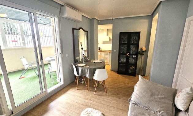 Herverkoop - Appartement / flat -
Torrevieja