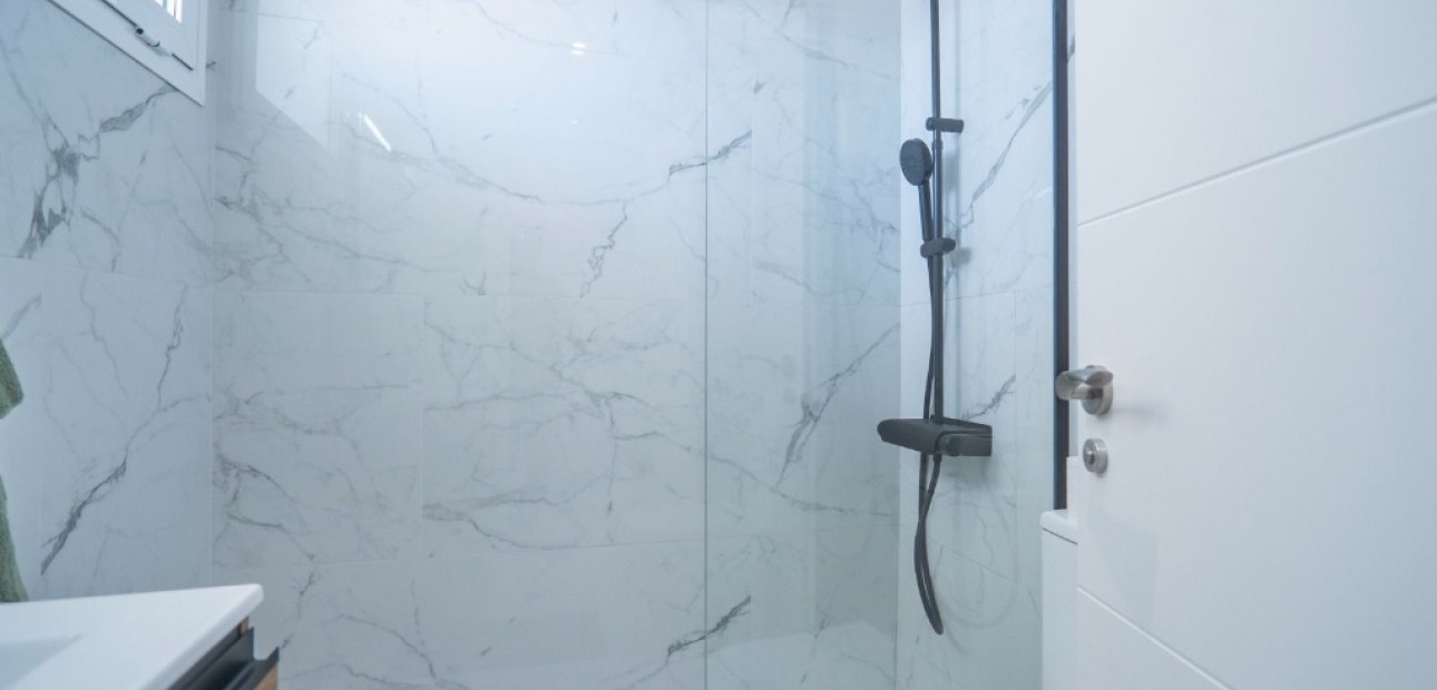 Sale - Apartment / flat -
Torrevieja - La veleta