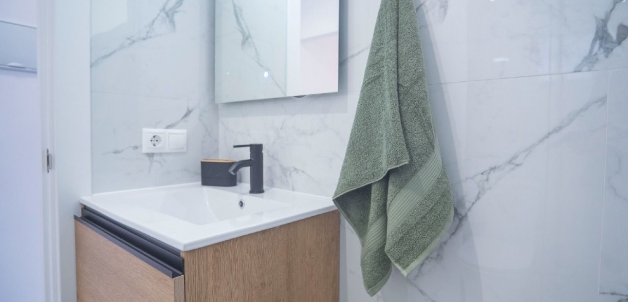 Sale - Apartment / flat -
Torrevieja - La veleta