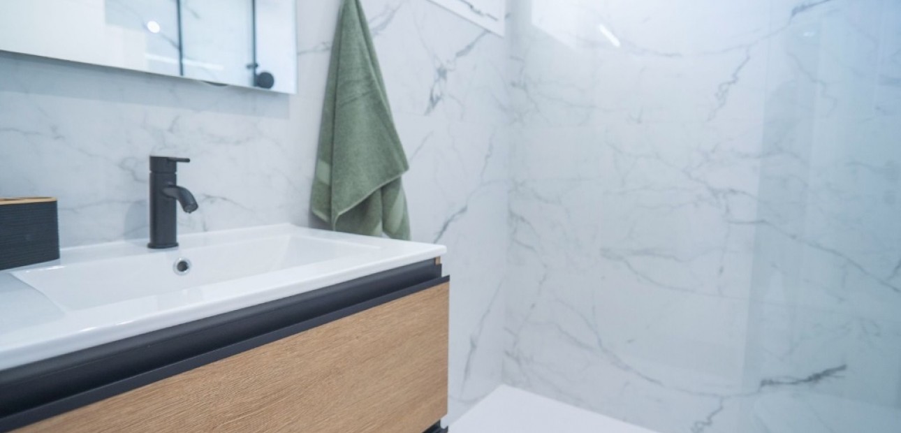 Sale - Apartment / flat -
Torrevieja - La veleta